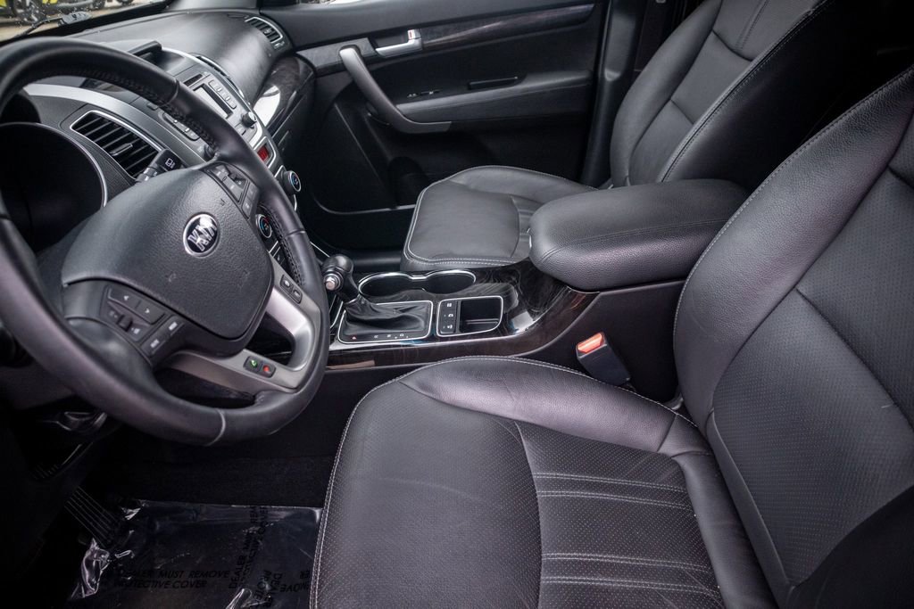 Used 2015 Kia Sorento EX image 9