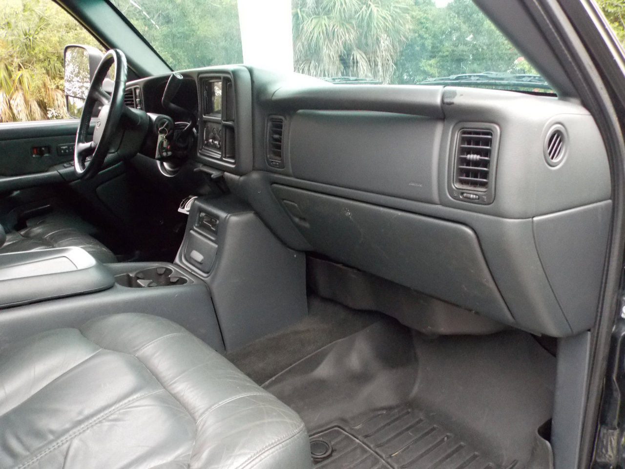 Used 2002 Chevrolet Silverado 3500 LT w/ Off-Road Skid Plate Pkg image 4