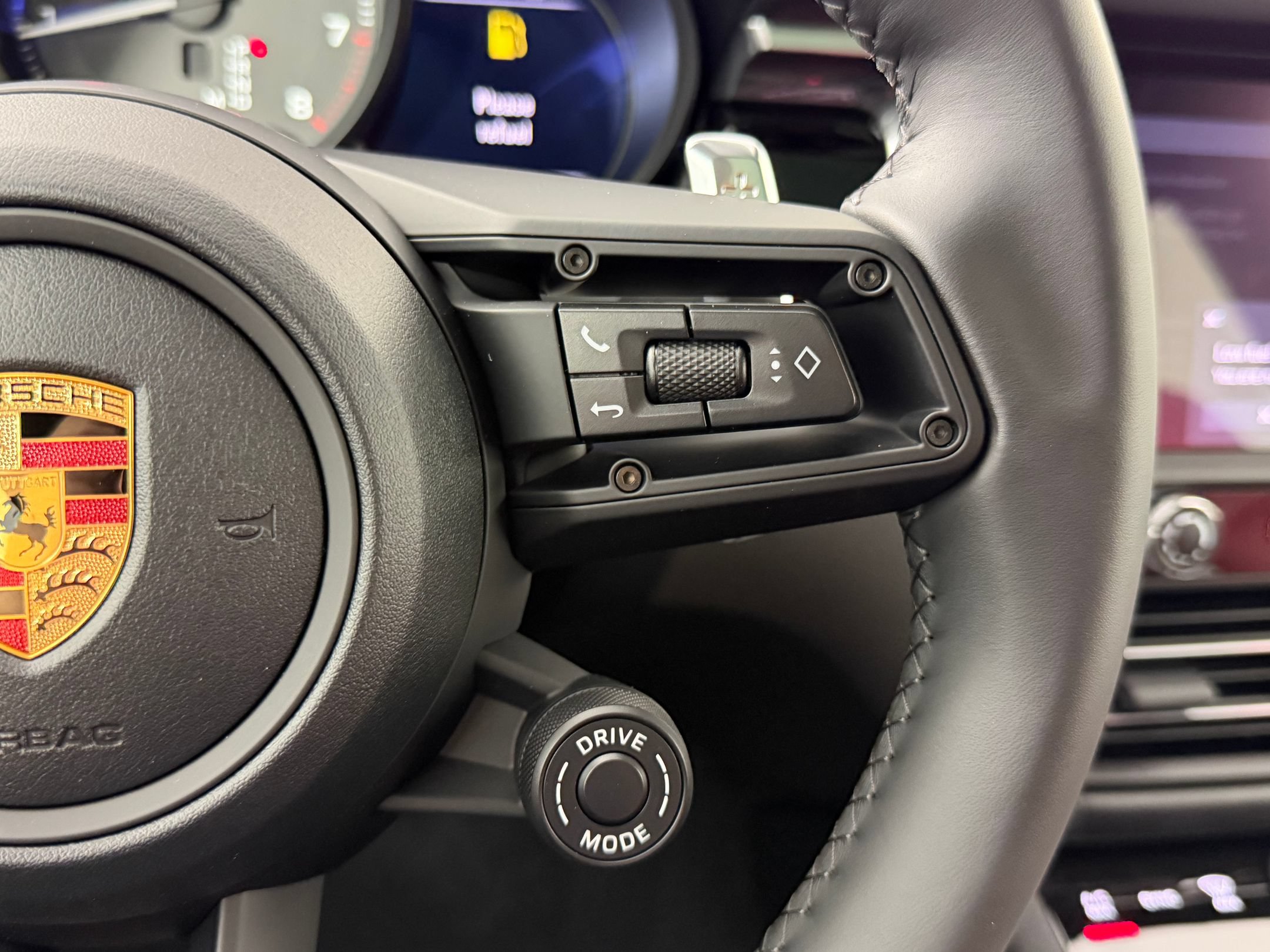 New 2026 Porsche Macan AWD/4WD image 17
