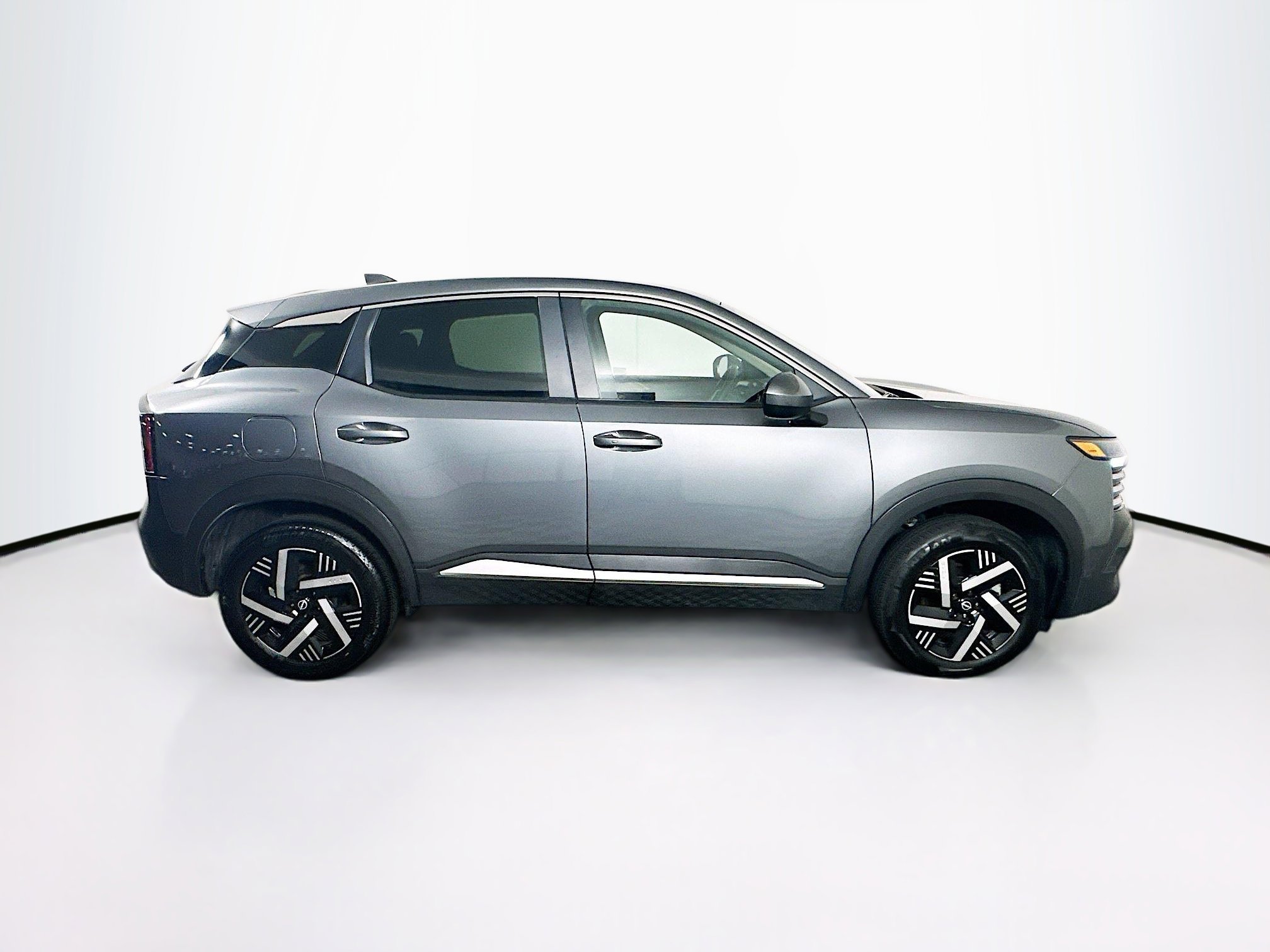 Used 2025 Nissan Kicks SV image 10