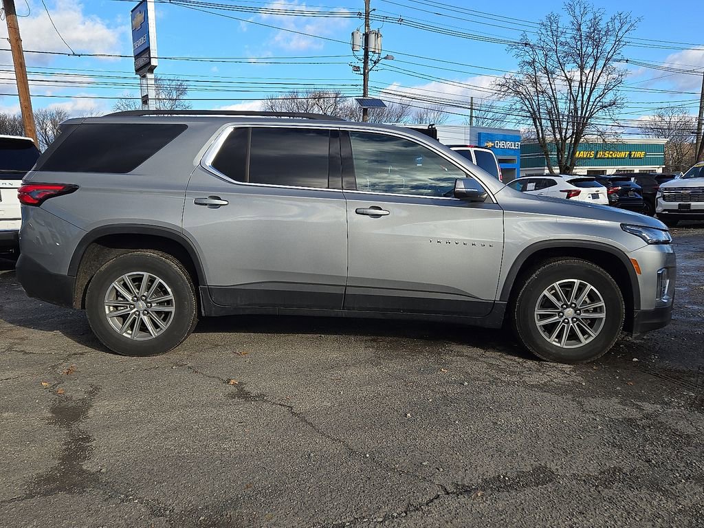 Used 2023 Chevrolet Traverse LT image 8