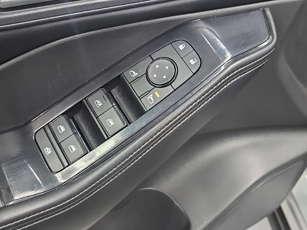 Used 2024 Nissan Rogue SV FWD image 11