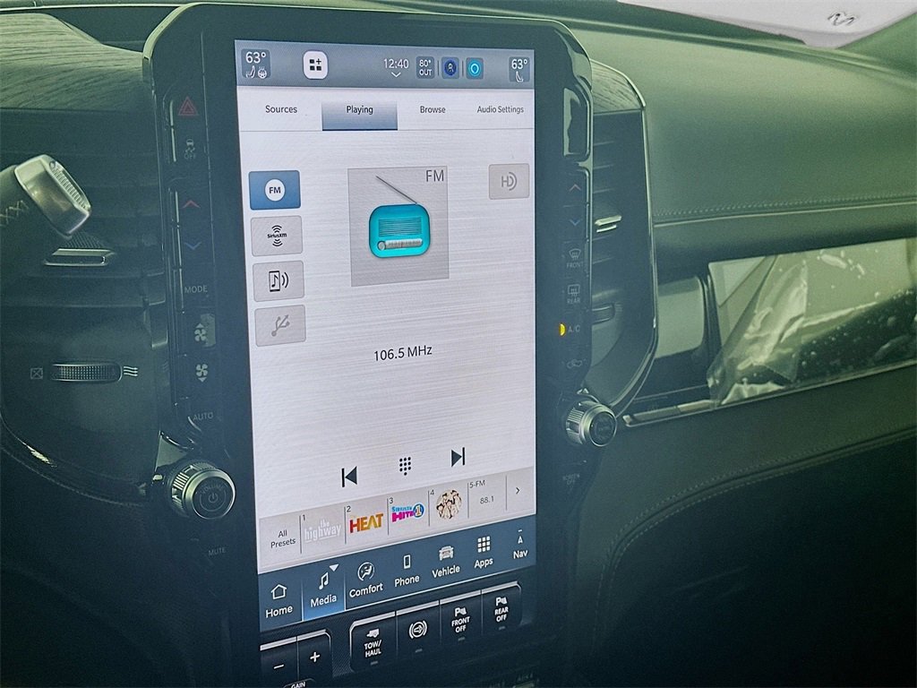 New 2025 RAM 2500 Limited w/ Towing Technology Group image 13