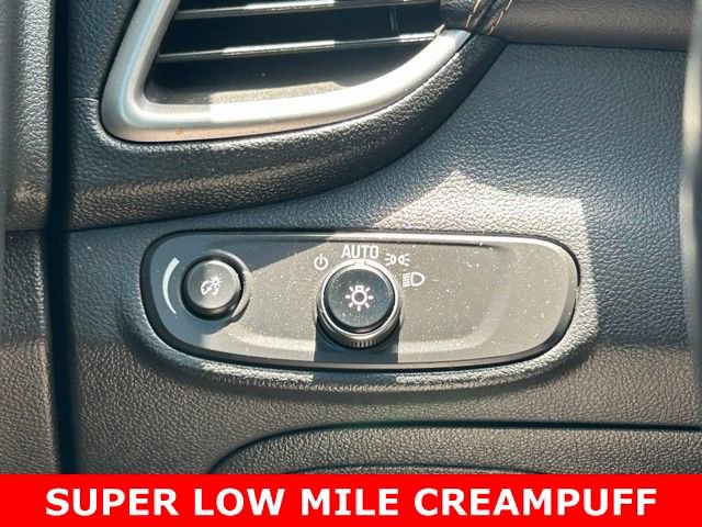 Used 2021 Chevrolet Trax LT w/ Sport Edition image 19