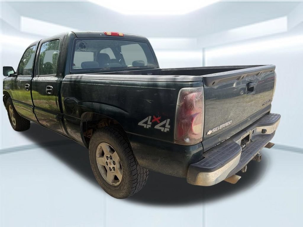 Used 2005 Chevrolet Silverado 1500 LS w/ Light Duty Power Package AWD/4WD image 5