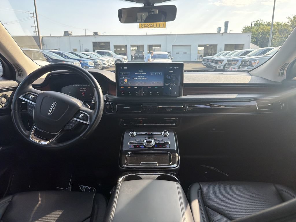 Certified 2022 Lincoln Nautilus Reserve AWD/4WD image 19