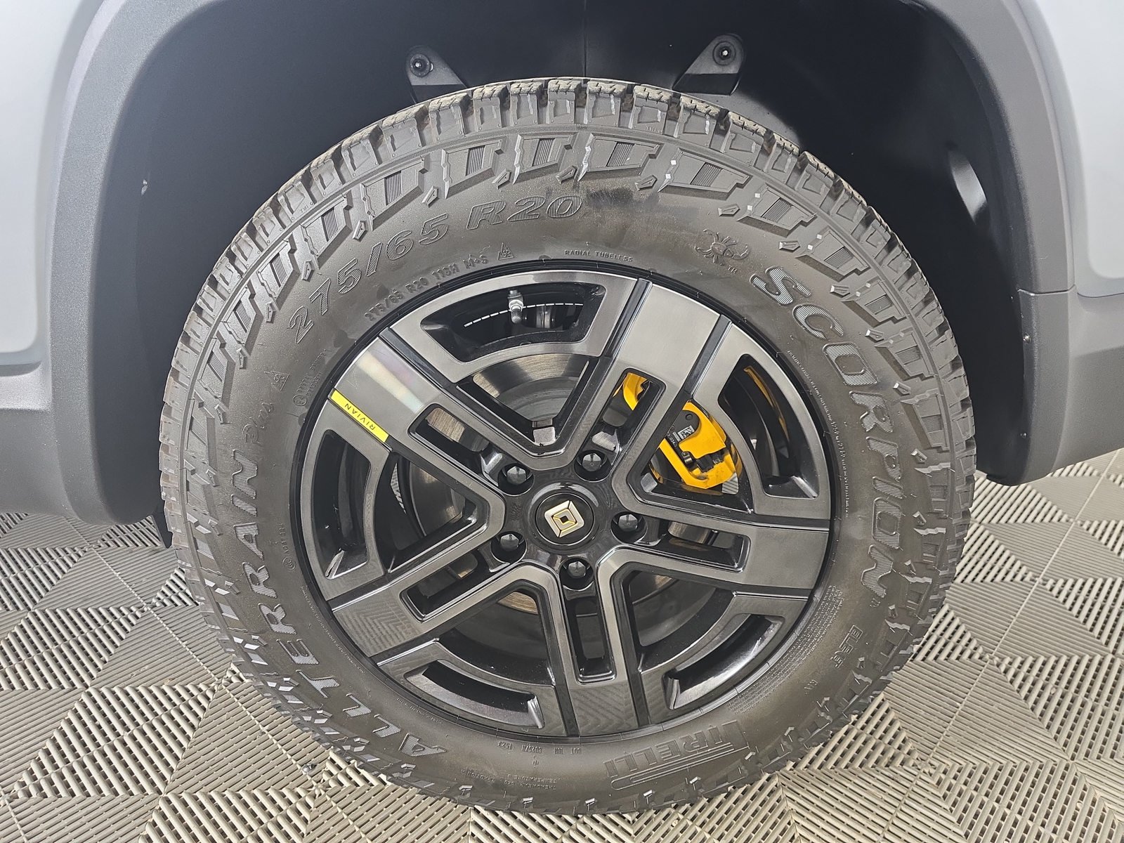 Used 2023 Rivian R1S Adventure Quad AWD/4WD image 10