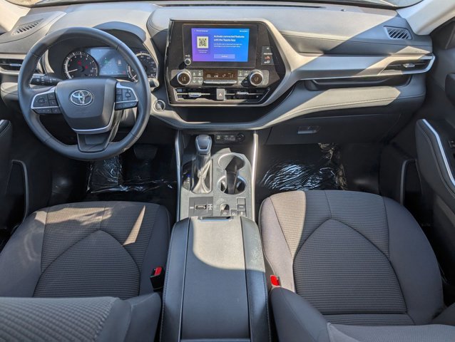 Certified 2025 Toyota Highlander LE image 14