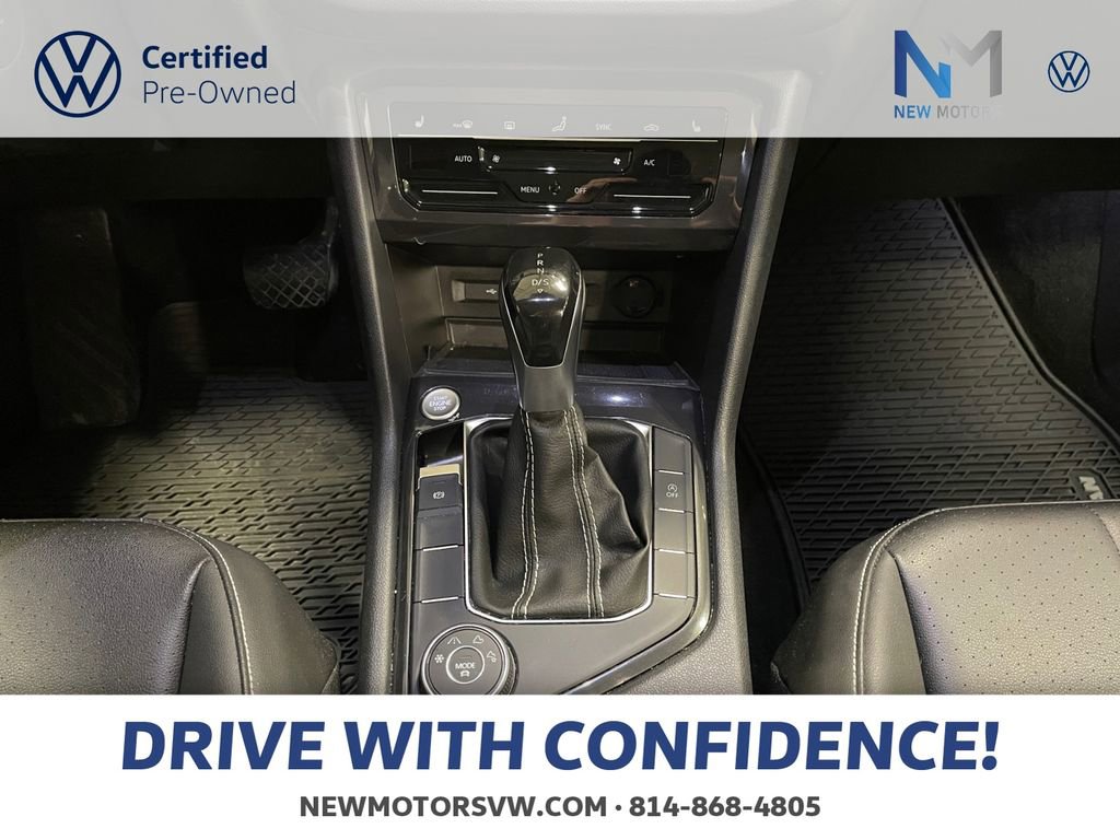Used 2023 Volkswagen Tiguan SE w/ Panoramic Sunroof Package AWD/4WD image 11