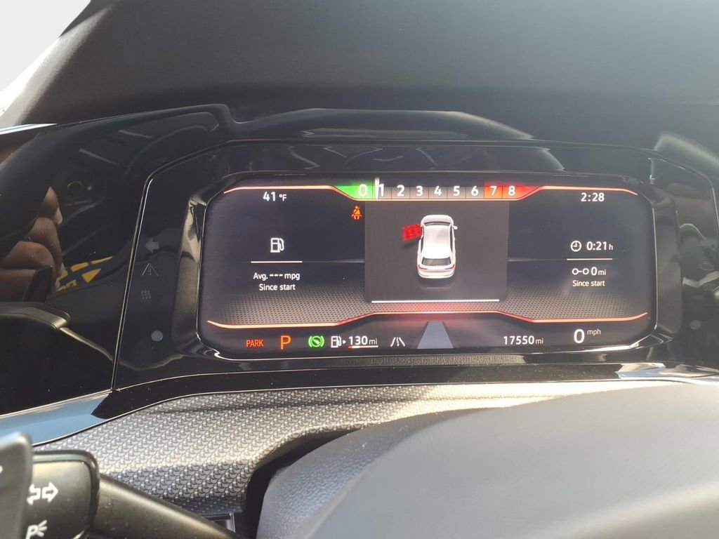 Used 2024 Volkswagen Golf R image 19