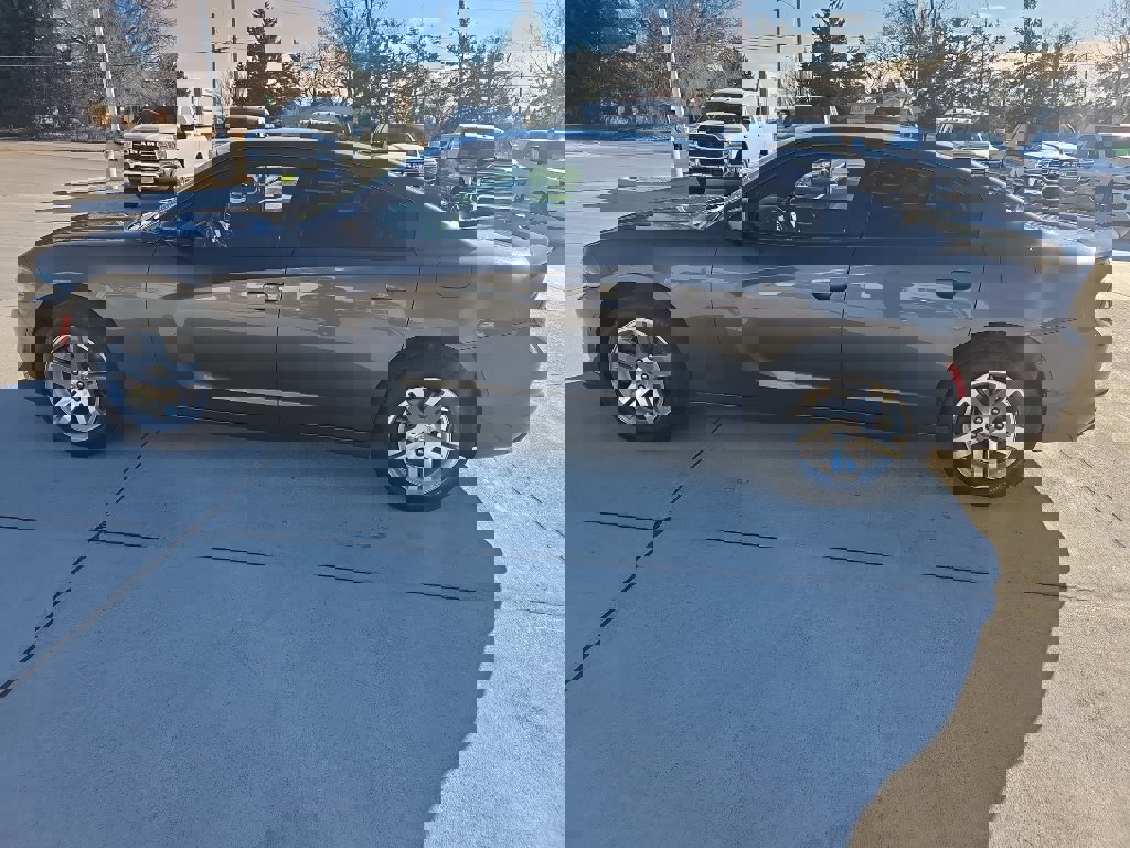 Used 2016 Dodge Charger SXT w/ AWD Plus Group image 7