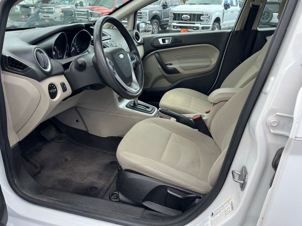 Used 2016 Ford Fiesta SE image 27
