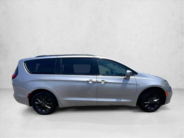 Used 2021 Chrysler Pacifica Touring-L w/ Premium & Safety Sphere Group FWD image 5