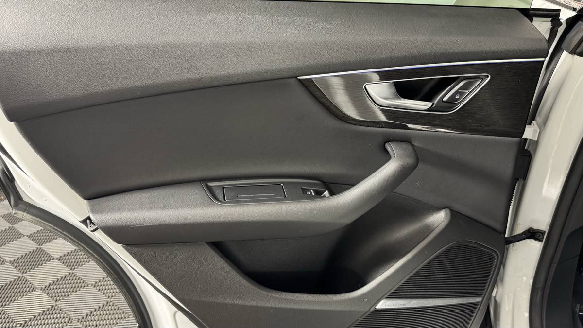 Used 2020 Audi Q8 Premium Plus w/ Premium Plus Package AWD/4WD image 27