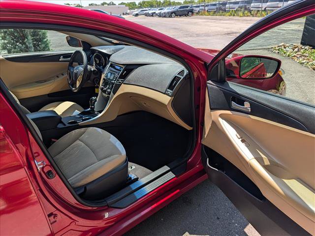 Used 2013 Hyundai Sonata GLS FWD image 11