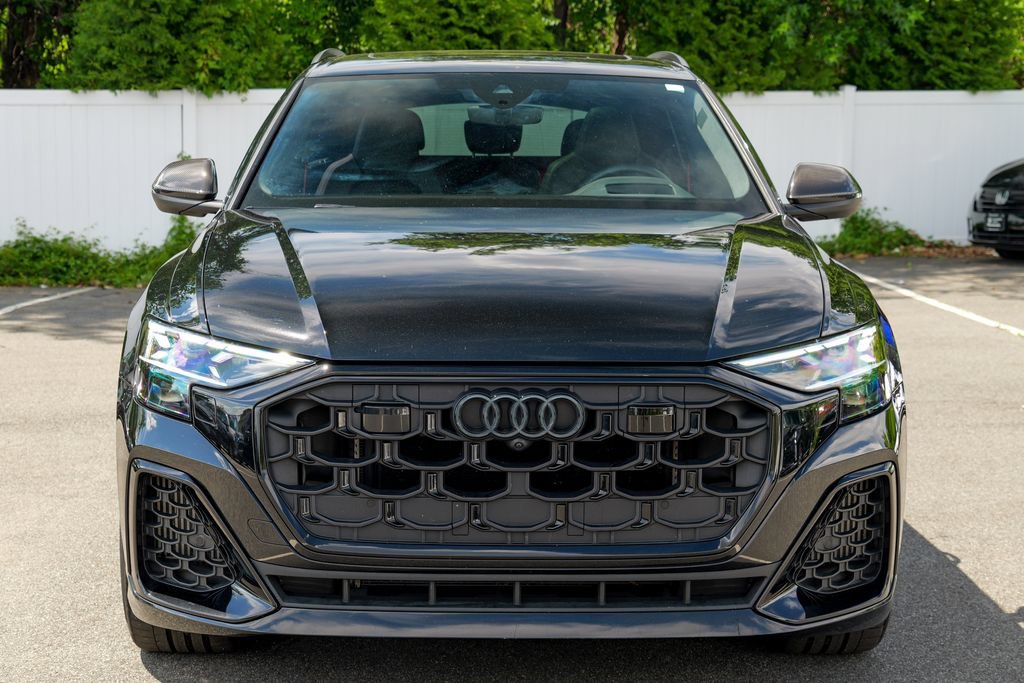 Used 2025 Audi SQ8 Prestige w/ Prestige Package AWD/4WD image 2
