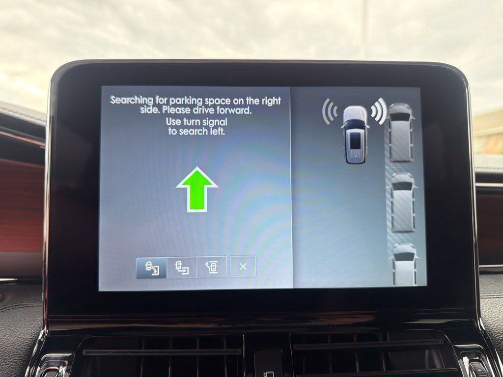 Used 2021 Lincoln Navigator Reserve AWD/4WD image 79