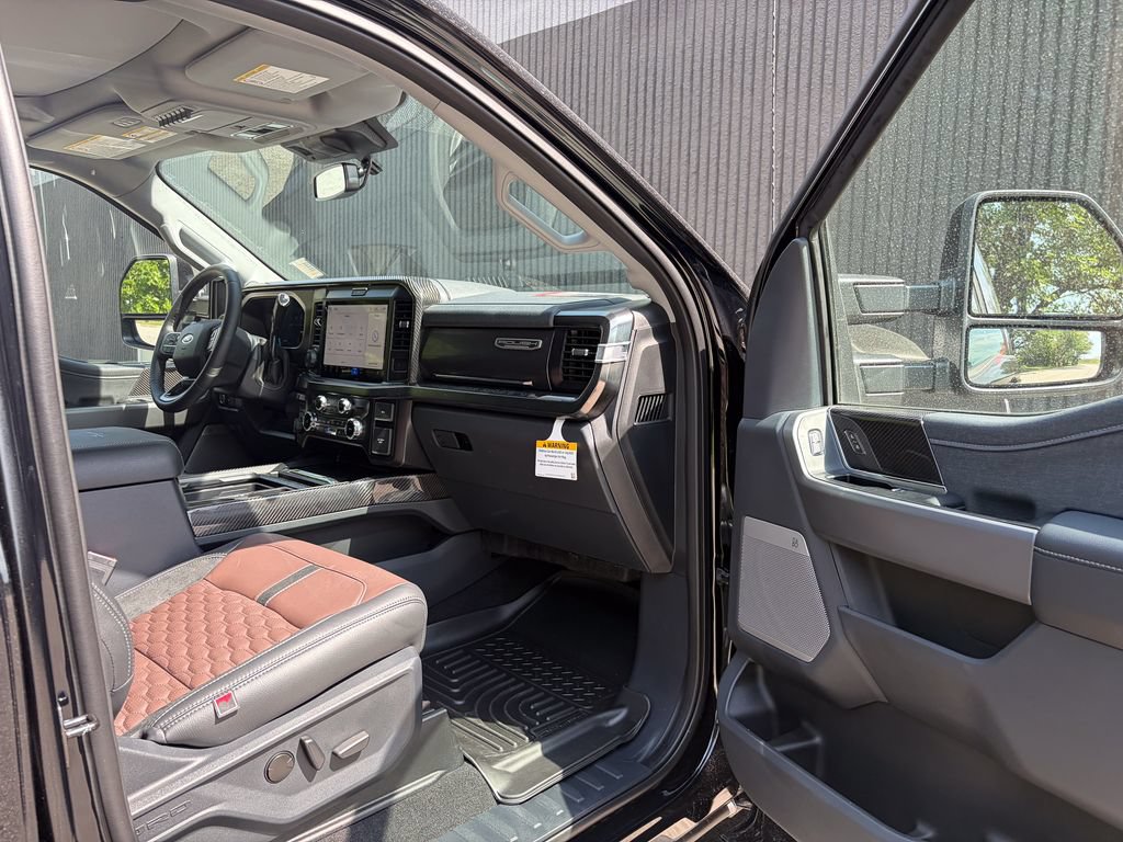New 2026 Ford F250 Lariat w/ Black Appearance Package AWD/4WD image 34