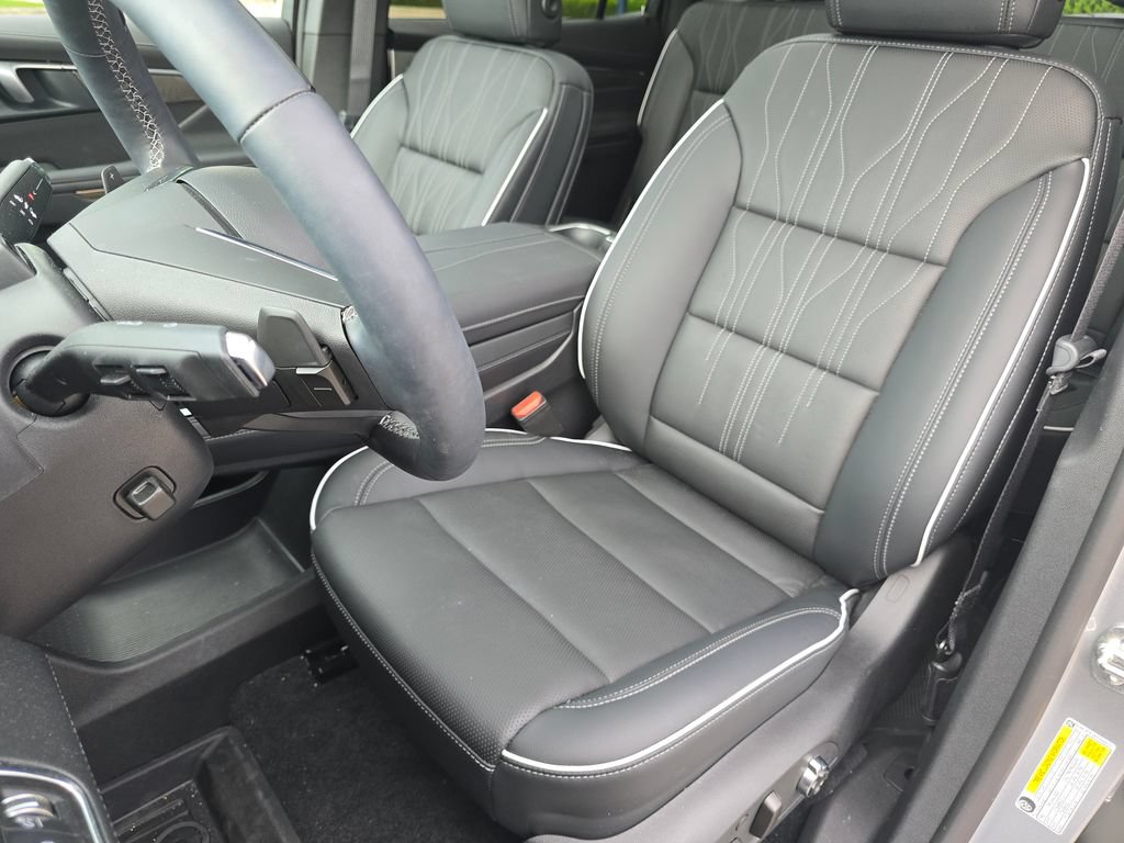 Used 2026 Buick Enclave Avenir w/ Super Cruise Package AWD/4WD image 23