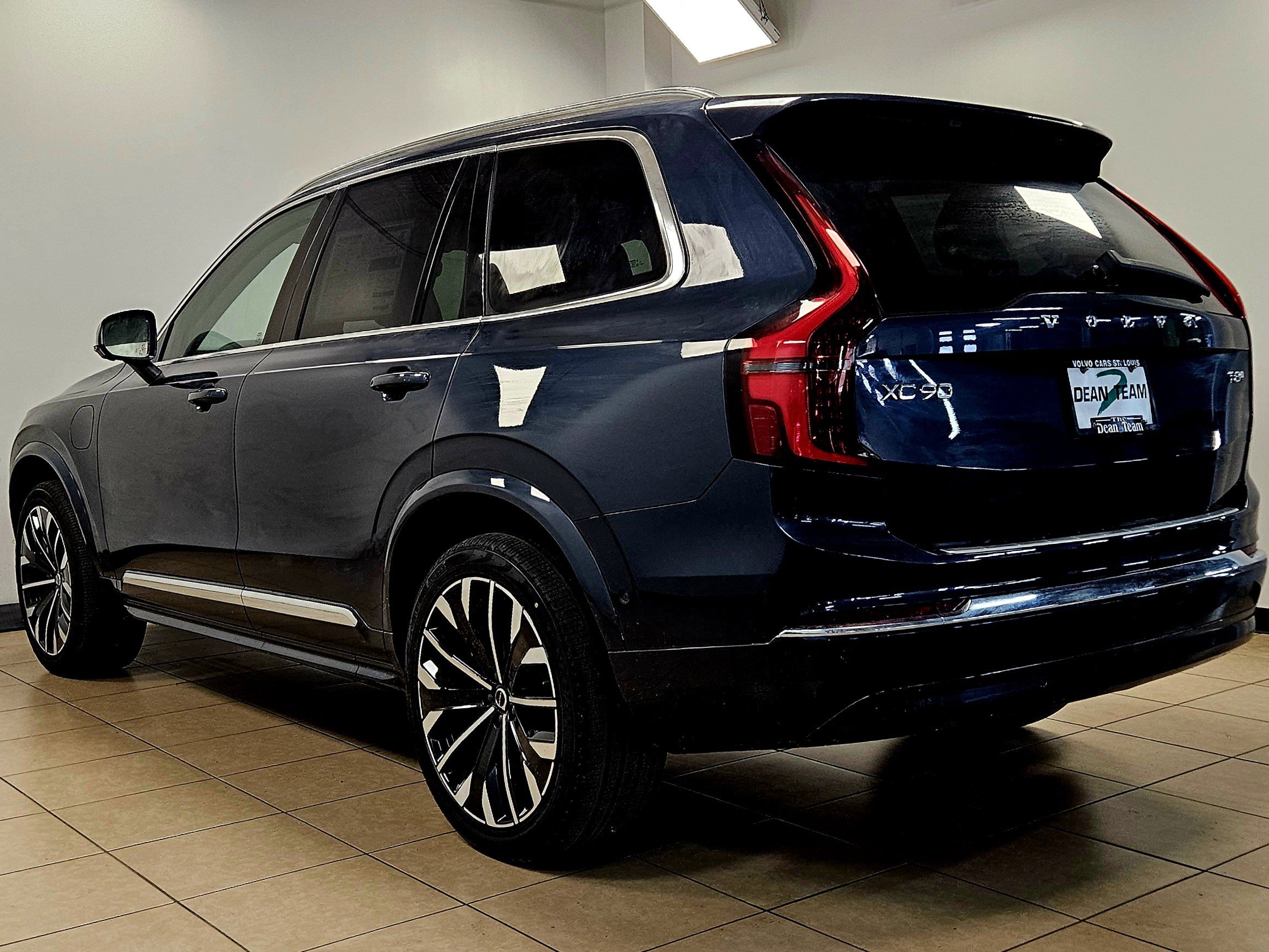 New 2026 Volvo XC90 T8 Ultra w/ Protection Package Premier image 6