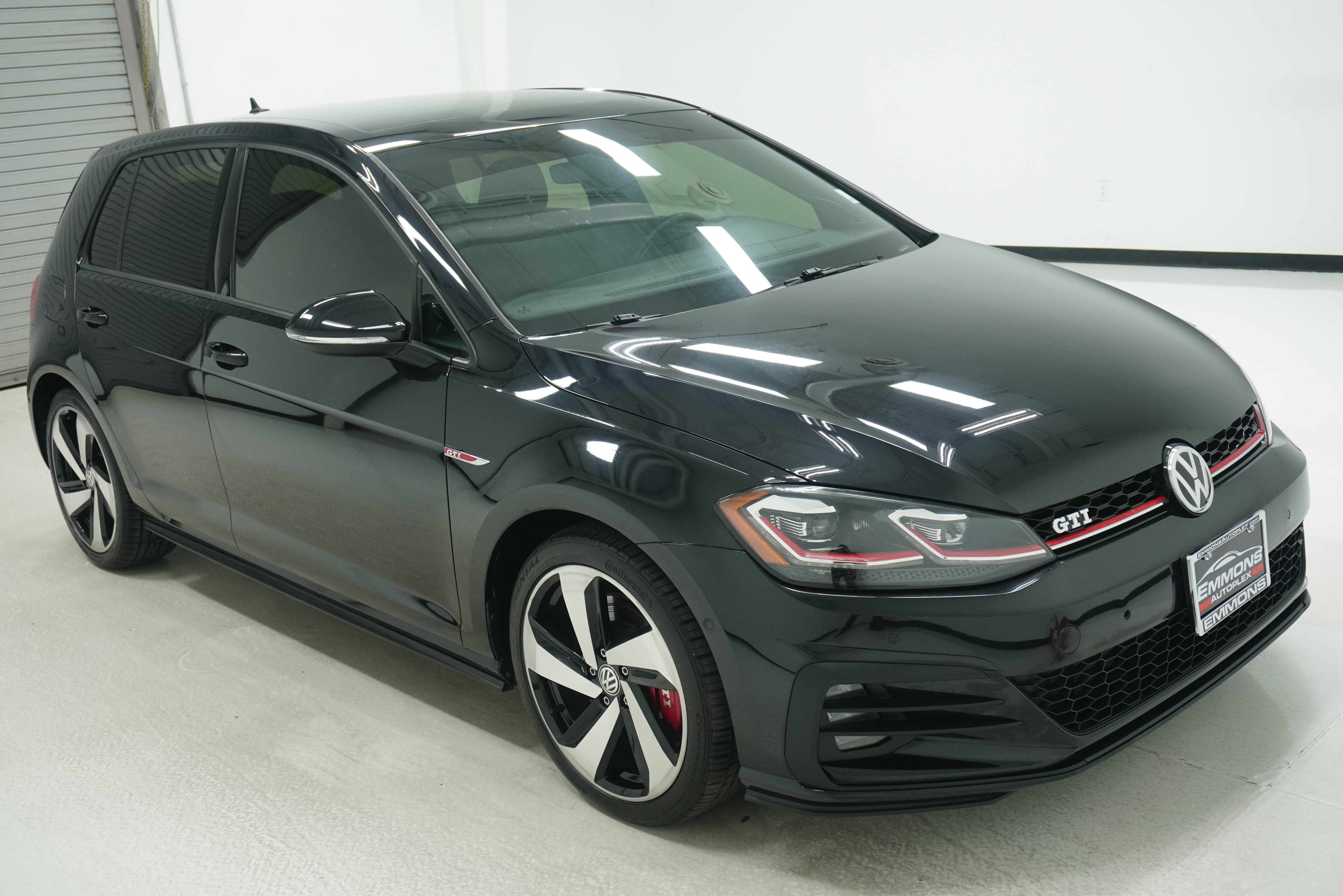 Used 2018 Volkswagen GTI Autobahn FWD image 3