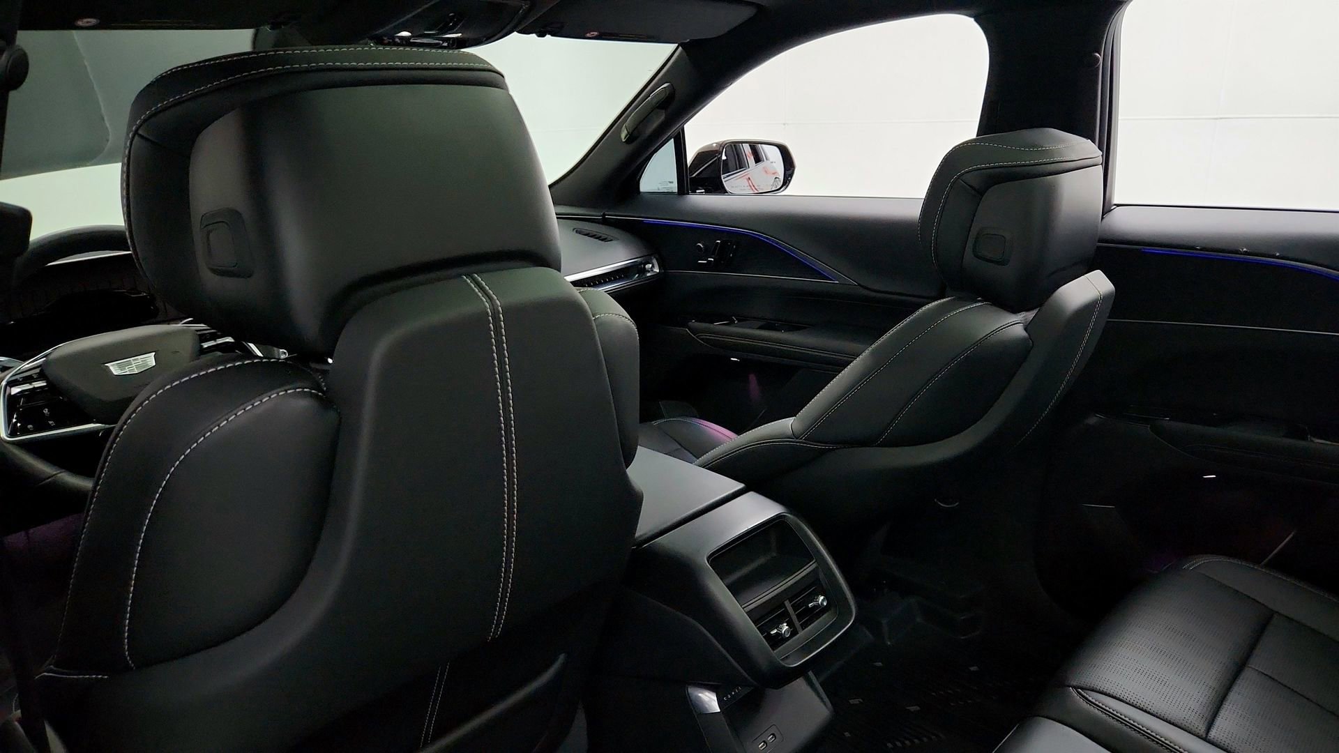 Certified 2025 Cadillac Lyriq Luxury w/ LPO, Floor Liner Package image 20