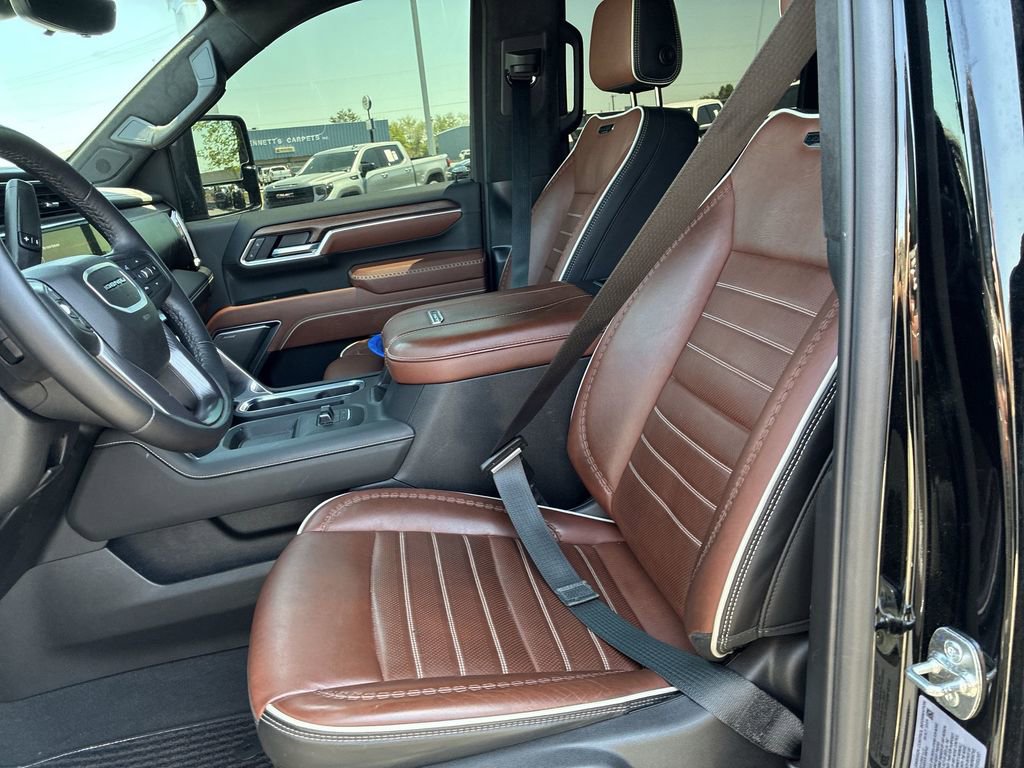 Used 2025 GMC Sierra 2500 Denali Ultimate AWD/4WD image 11
