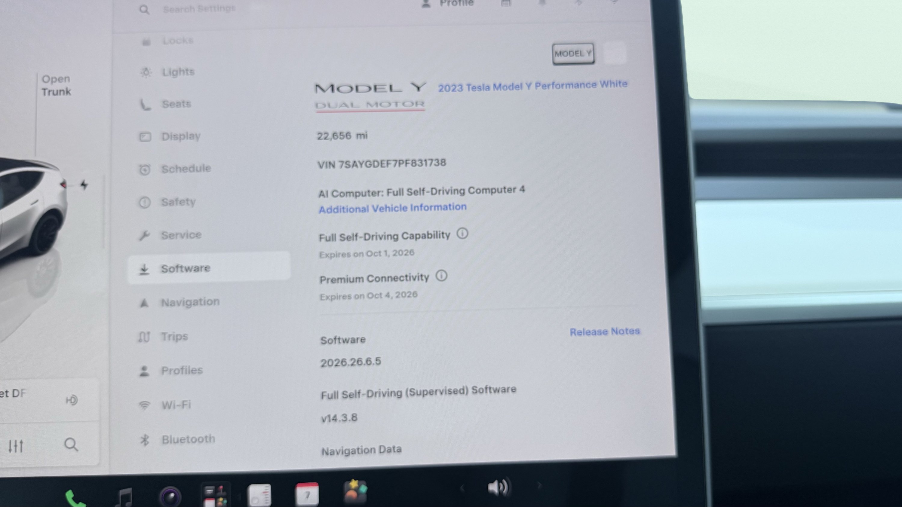 Used 2023 Tesla Model Y Long Range AWD/4WD image 61