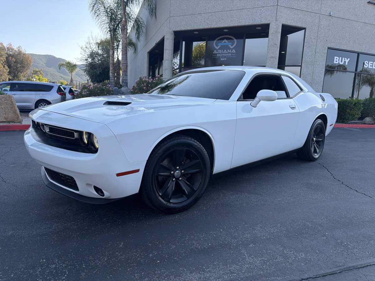 Used 2018 Dodge Challenger SXT RWD image 18