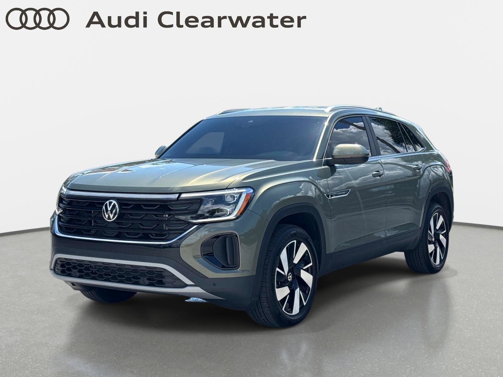 Used 2025 Volkswagen Atlas Cross Sport SE FWD image 1