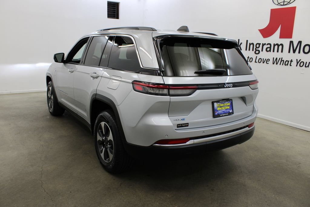 Used 2024 Jeep Grand Cherokee Limited 4xe AWD/4WD image 3