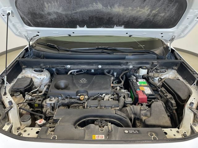Used 2021 Toyota RAV4 XLE FWD image 14