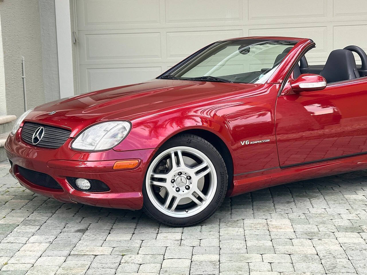 Used 2003 Mercedes-Benz SLK 32 AMG image 2