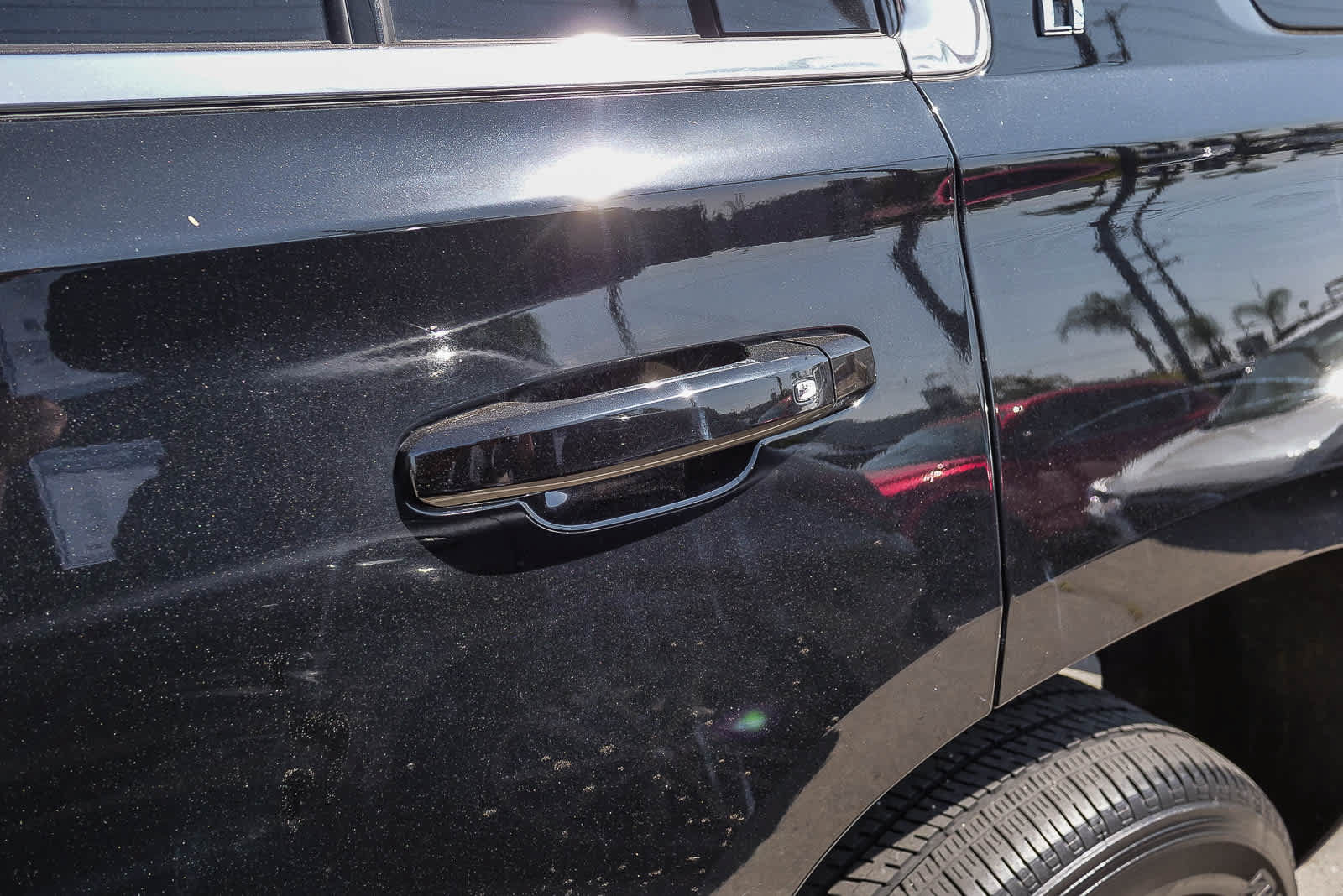 Used 2016 Chevrolet Tahoe LT w/ Luxury Package AWD/4WD image 6