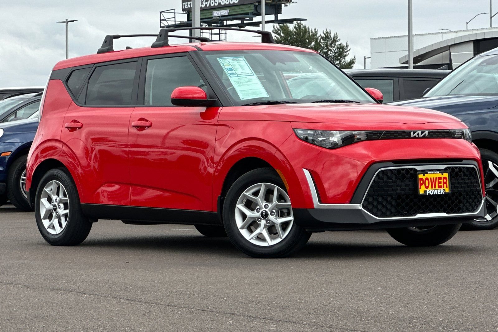 Used 2024 Kia Soul LX w/ Option Group 015 FWD image 2