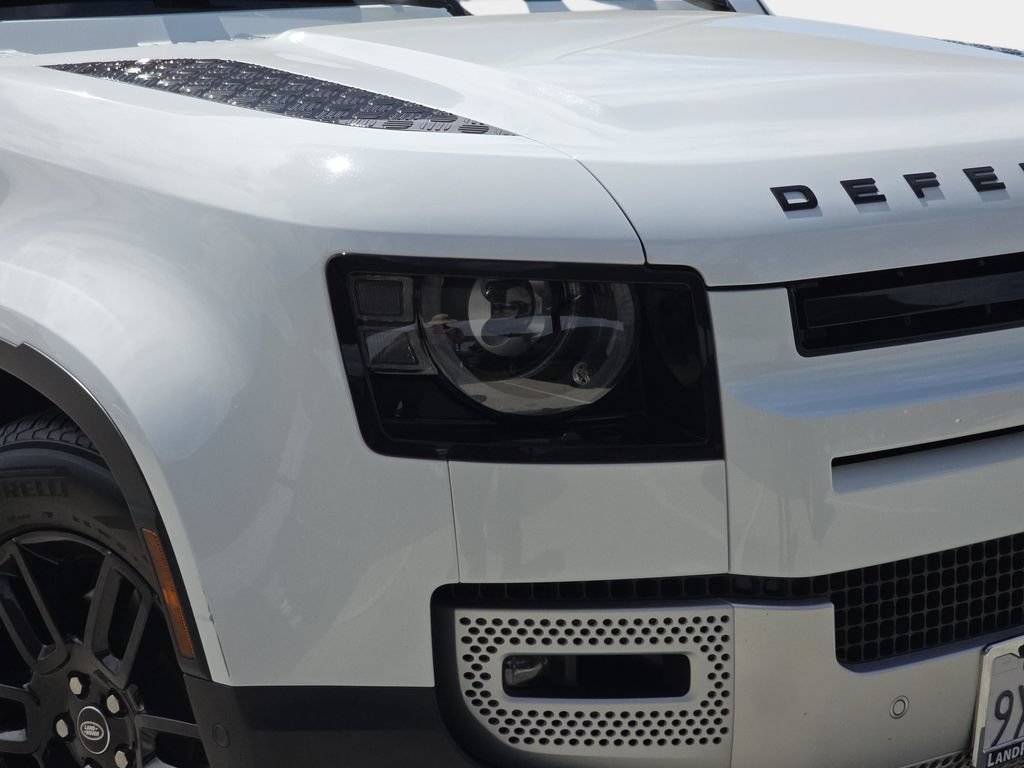 Certified 2024 Land Rover Defender 110 S AWD/4WD image 33