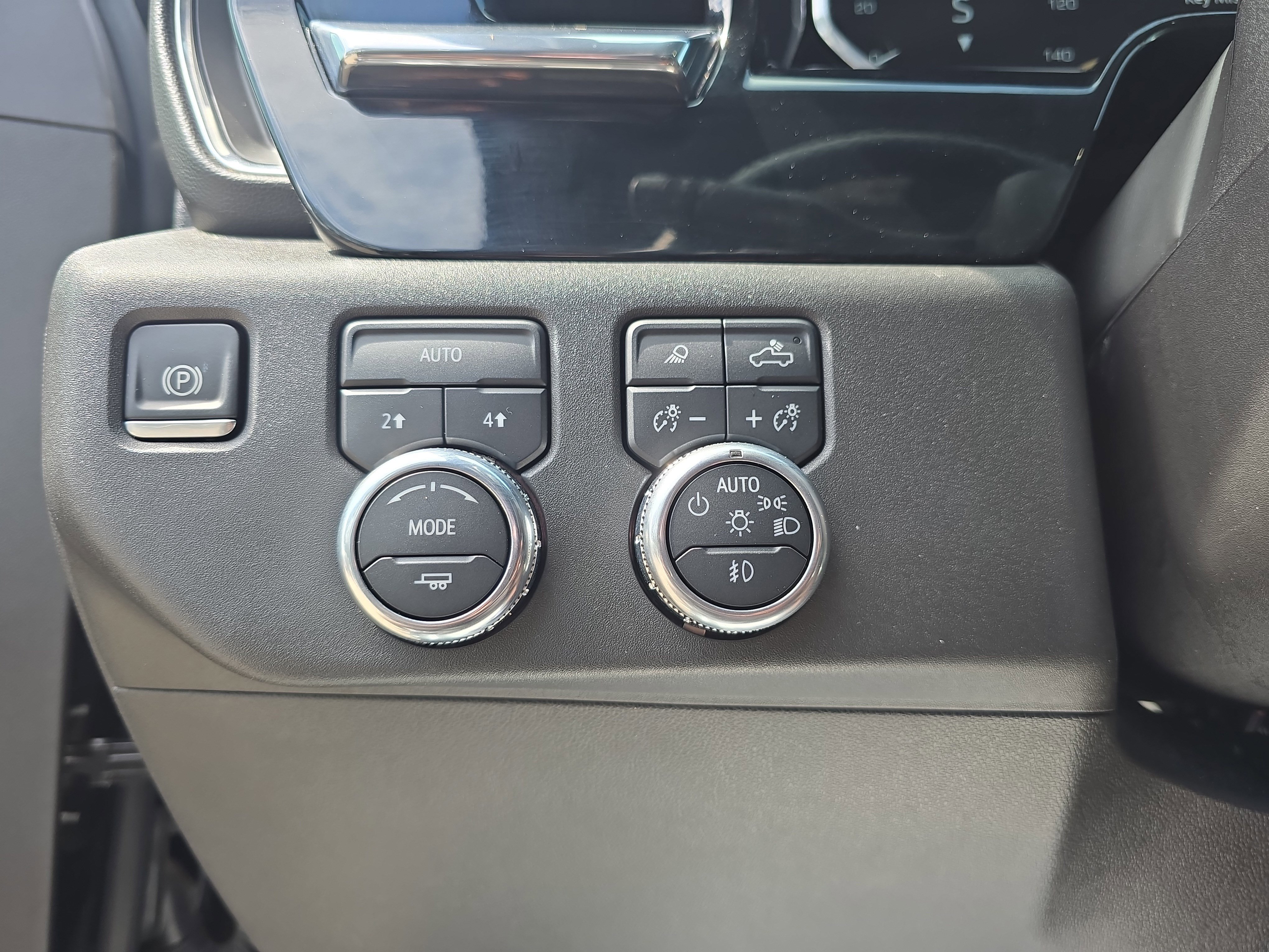 Used 2024 GMC Sierra 1500 SLT w/ SLT Premium Plus Package AWD/4WD image 25