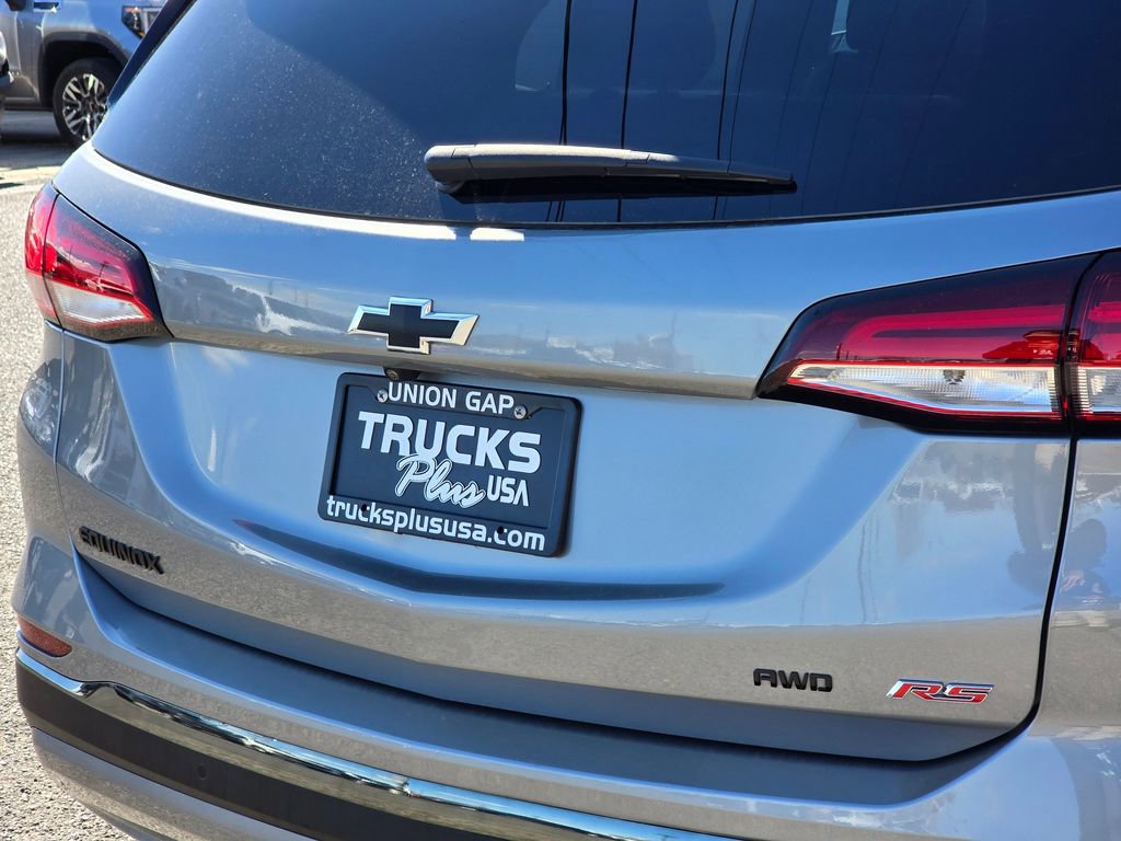 Used 2023 Chevrolet Equinox RS w/ RS Leather Package AWD/4WD image 13