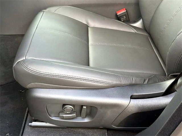 New 2026 Land Rover Range Rover Velar Dynamic SE image 16