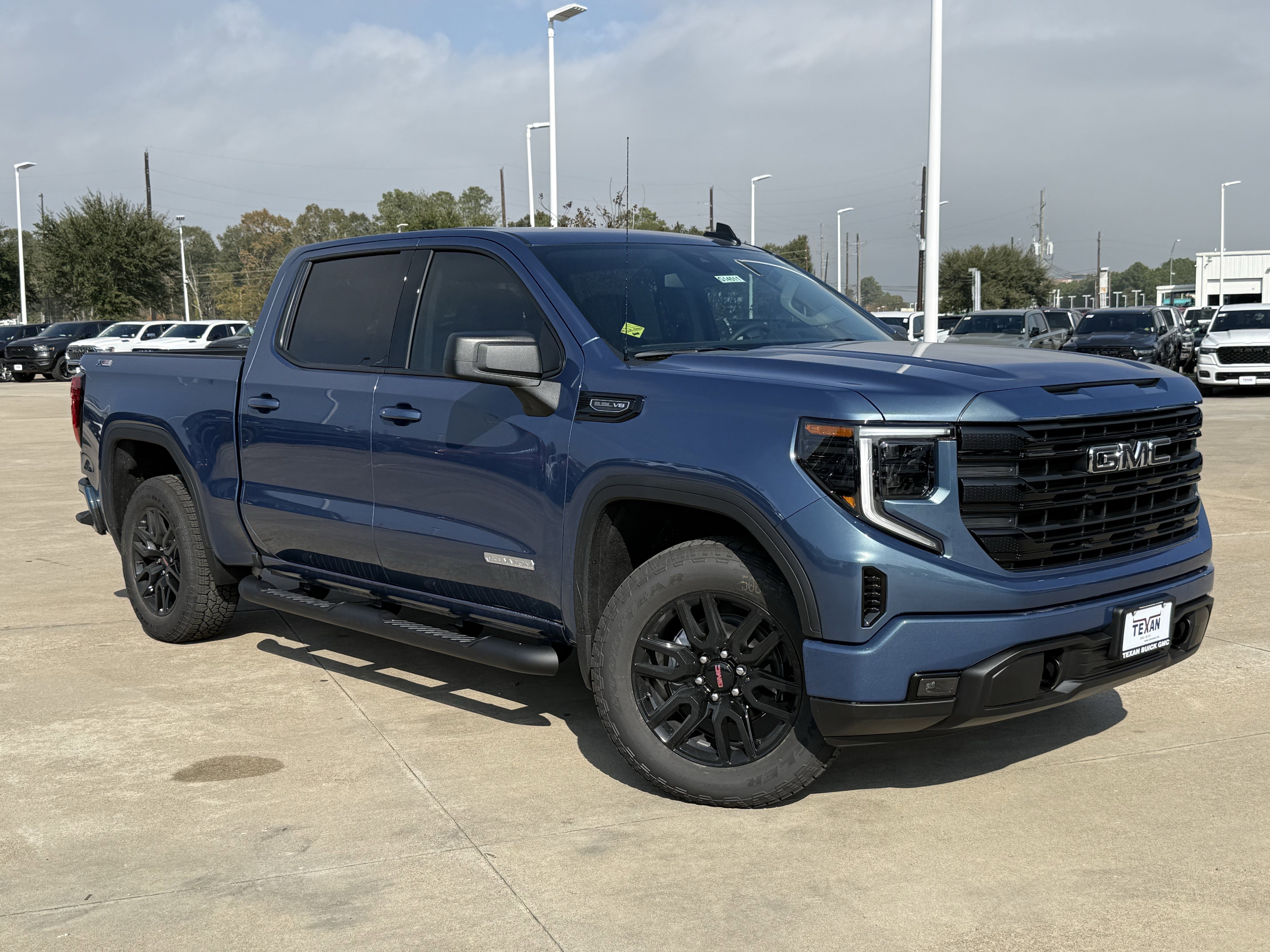 New 2026 GMC Sierra 1500 Elevation image 2