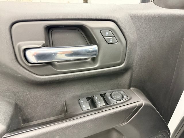 Certified 2019 Chevrolet Silverado 1500 Custom w/ Custom Value Package AWD/4WD image 21