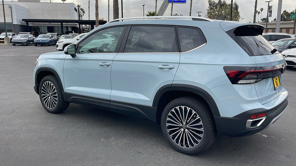 New 2025 Volkswagen Taos SE image 11