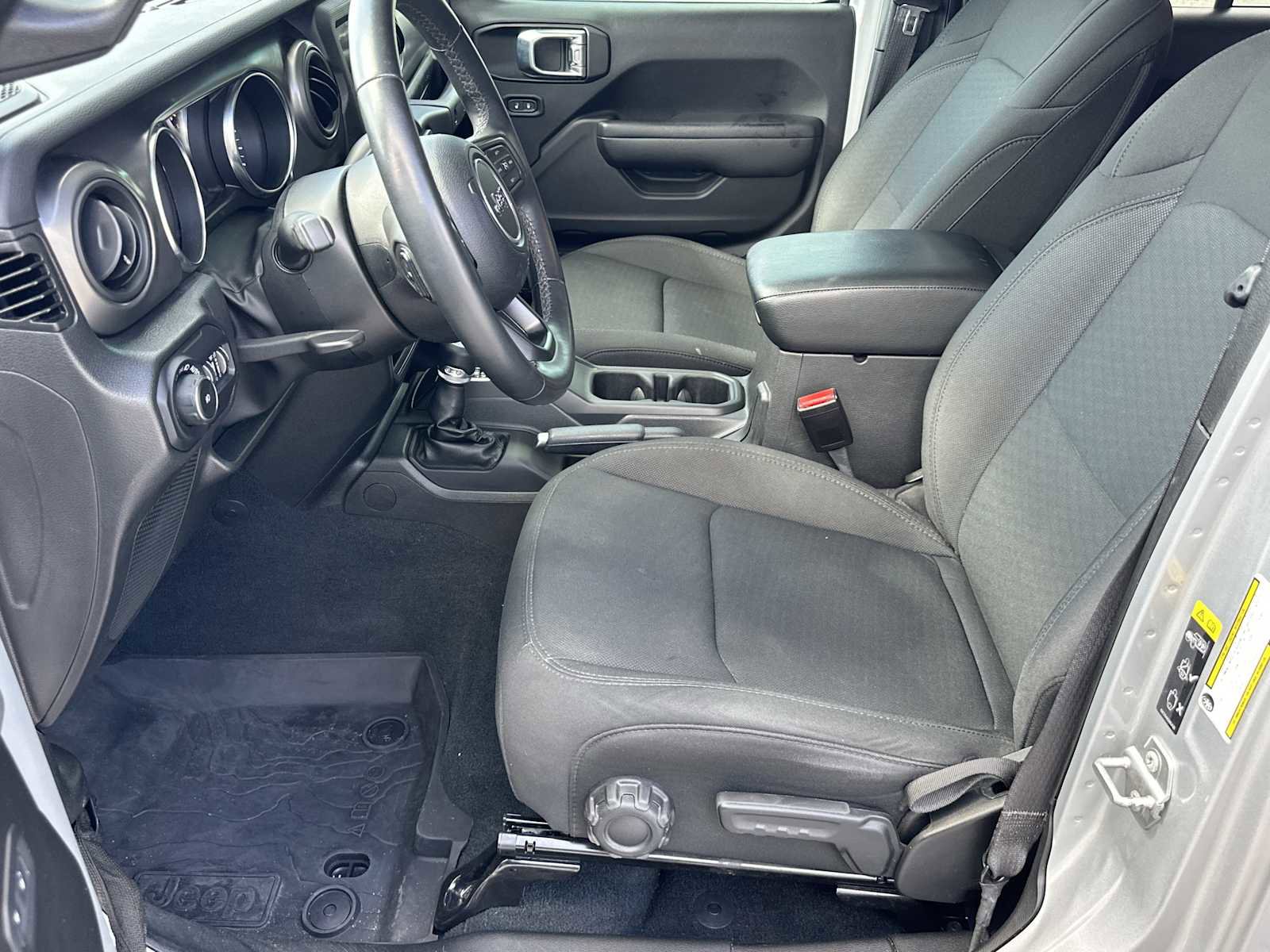 Used 2022 Jeep Wrangler Unlimited Sport image 9