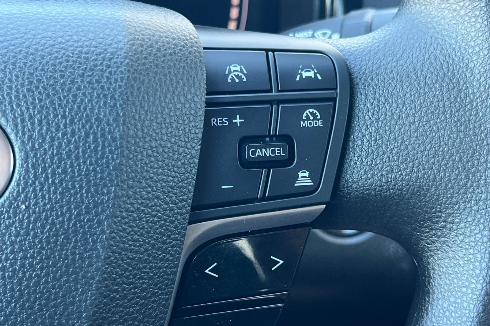 Used 2026 Toyota Camry LE FWD image 27