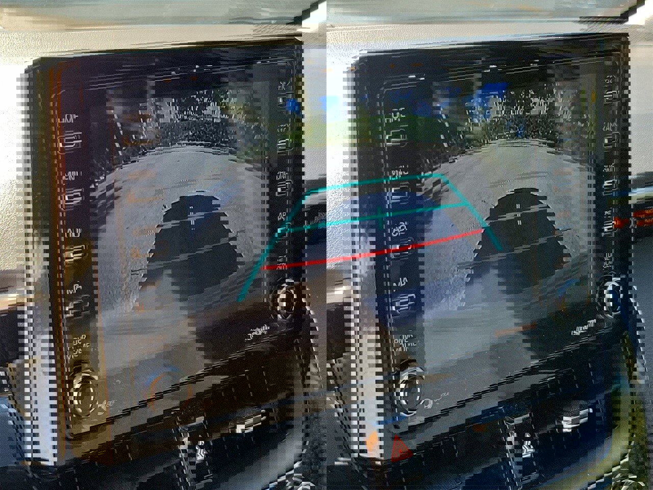 Used 2021 Toyota Corolla SE image 25