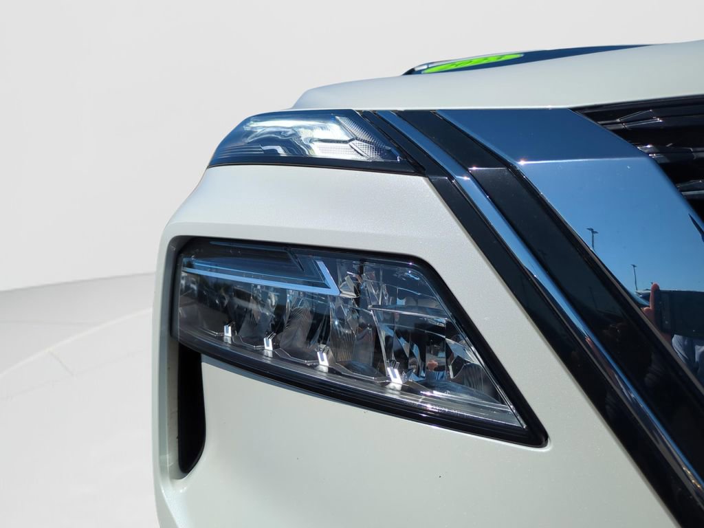 Used 2023 Nissan Rogue Platinum w/ Platinum Premium Package image 9