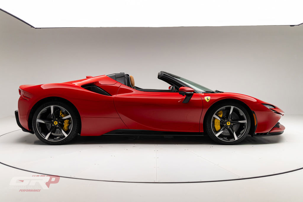 Used 2024 Ferrari SF90 Spider AWD/4WD image 2