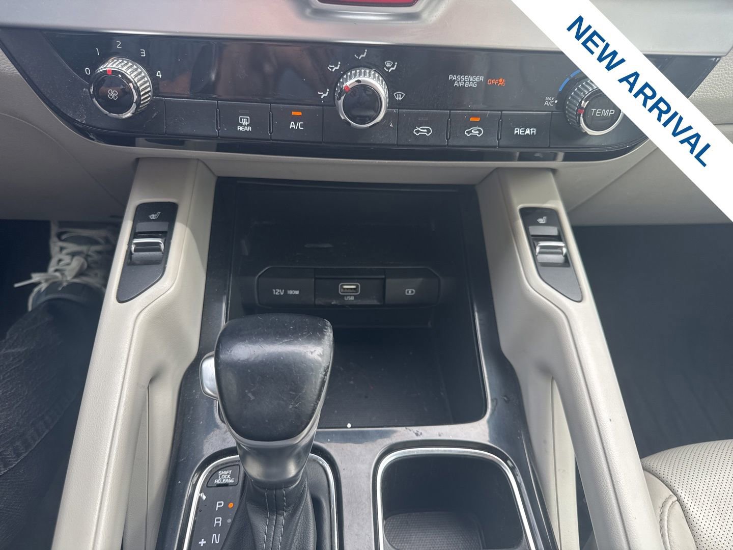 Used 2020 Kia Telluride S w/ S 8 Passenger Seating Package image 25