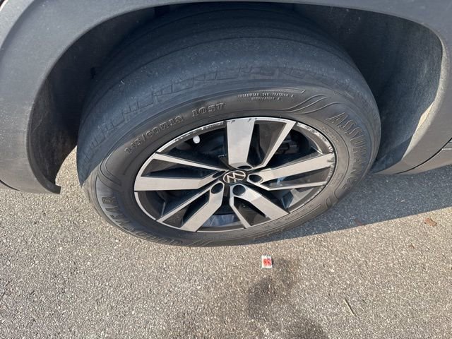 Certified 2023 Volkswagen Atlas SE image 10