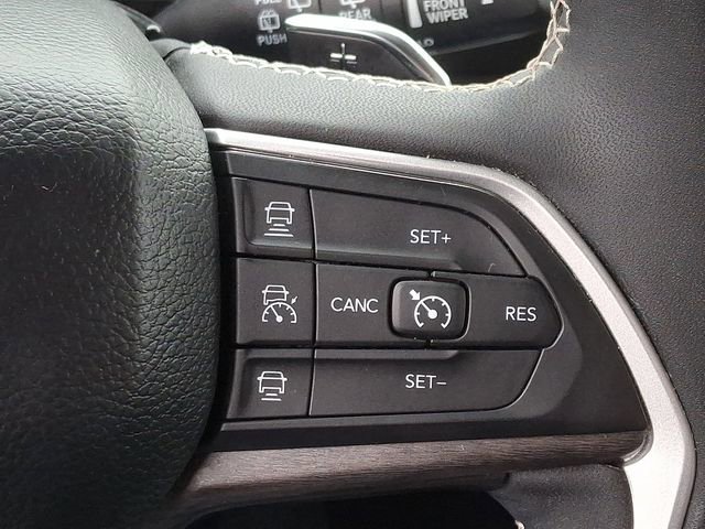Used 2023 Jeep Grand Cherokee L Limited w/ Black Appearance Package AWD/4WD image 23